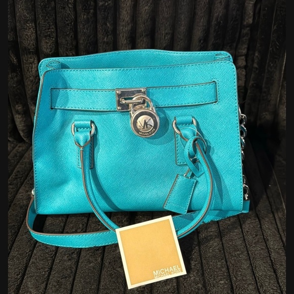 Purse - Picture 1 of 2